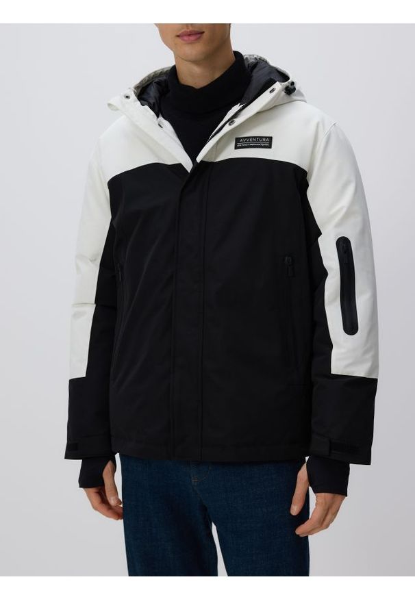 Reserved - Kurtka z kapturem - czarny. Typ kołnierza: kaptur. Kolor: czarny. Materiał: tkanina