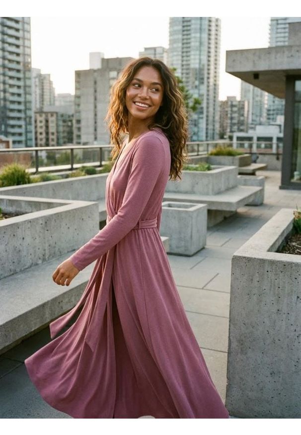 Sinsay - Sukienka z domieszką wiskozy - różowy. Kolor: różowy. Materiał: wiskoza