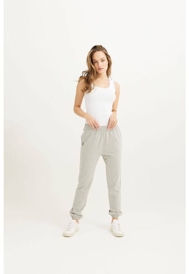 LEKKIE SPODNIE LOLA SZARE XL - Flawless. Okazja: do domu. Kolor: szary. Materiał: dzianina, skóra, dresówka, bawełna, elastan. Styl: sportowy