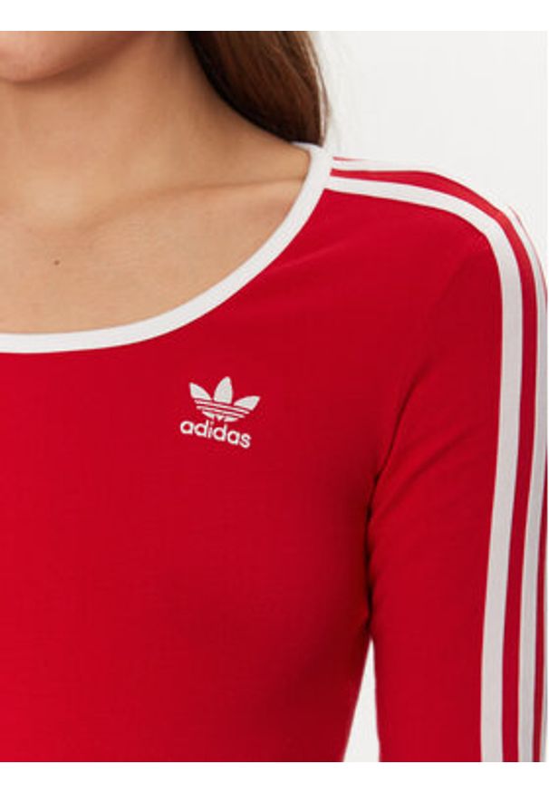 Adidas - adidas Bluzka adicolor 3-Stripes JD4626 Czerwony Slim Fit. Kolor: czerwony. Materiał: bawełna