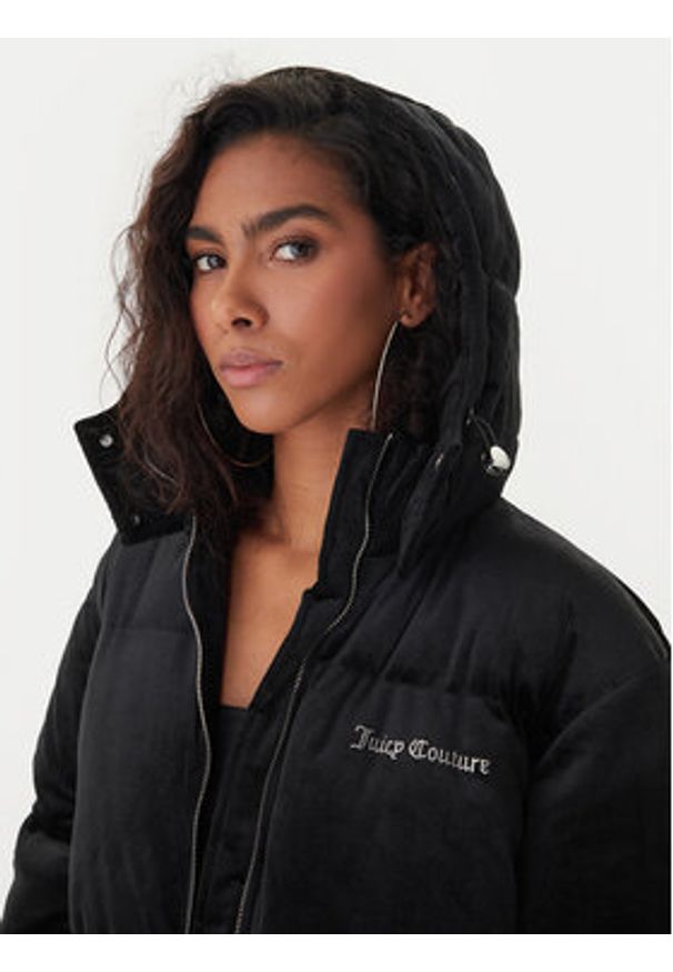 Juicy Couture Kurtka zimowa Century JCOIJ225552 Czarny Relaxed Fit. Kolor: czarny. Materiał: syntetyk. Sezon: zima