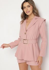 Born2be - Ciemnoróżowy Kombinezon w Stylu Garniturowym z Paskiem i Ozdobnym Guzikiem Arazia. Kolor: różowy. Styl: elegancki #3