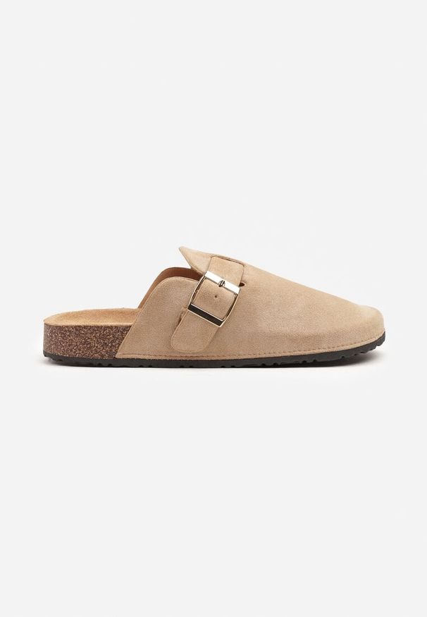 Renee - Ciemnobeżowe Klapki Chodaki Ozdobione Paskami z Klamrami Silamia. Okazja: na co dzień. Kolor: beżowy. Materiał: jeans. Wzór: aplikacja. Styl: casual