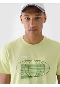 4f - 4F T-shirt regular z nadrukiem męski - zielony L. Okazja: na co dzień. Kolor: zielony. Materiał: bawełna, jersey, dzianina. Długość rękawa: krótki rękaw. Długość: krótkie. Wzór: nadruk. Styl: sportowy, klasyczny, casual