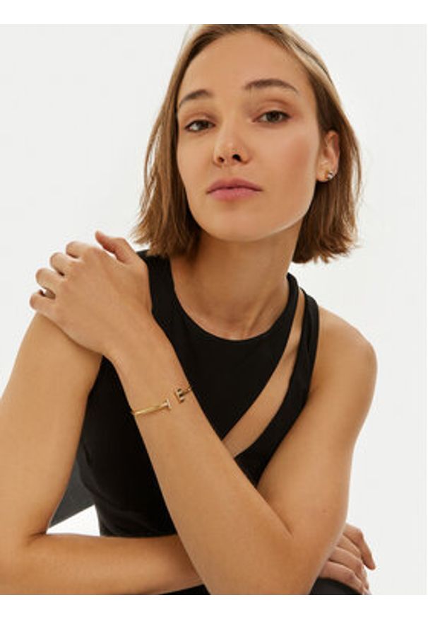 Calvin Klein Kolczyki 35000371 Złoty. Materiał: metalowe. Kolor: złoty