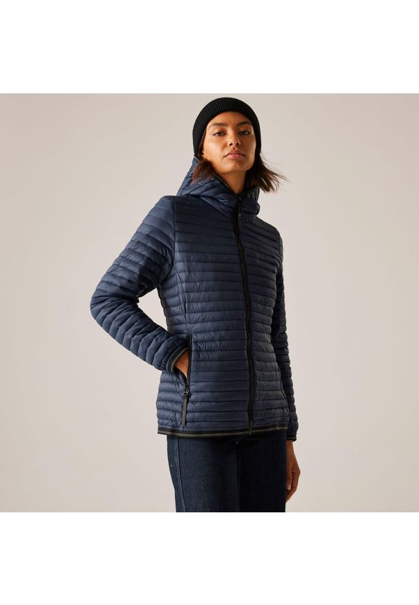 Regatta - Kurtka damska przejściowa ocieplana Rigain. Kolor: niebieski. Materiał: syntetyk, puch. Sport: turystyka piesza