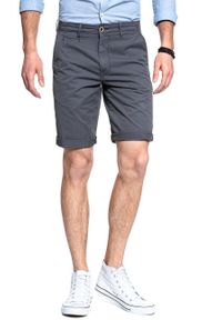 Wrangler - KRÓTKIE SPODENKI WRANGLER CHINO SHORTS OMBRE BLUE W14MLL90K. Materiał: materiał. Długość: krótkie