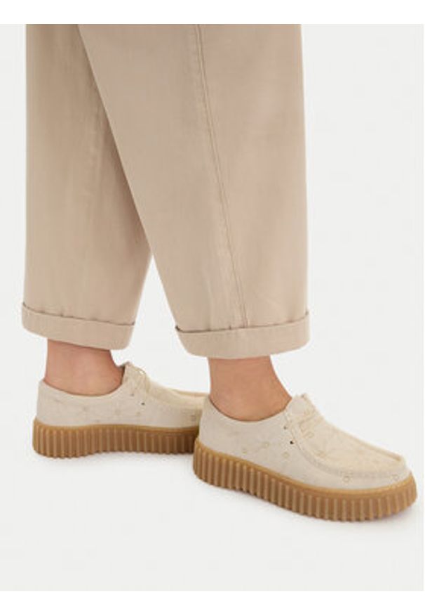 Clarks Półbuty Torhill Bee 26186297 Écru. Kolor: kremowy. Materiał: skóra