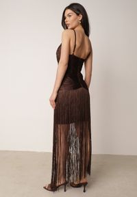 Born2be - Brązowa Wieczorowa Sukienka na Ramiączkach z Ozdobnymi Frędzlami Vilinania. Okazja: na wesele, na ślub cywilny, na imprezę. Kolor: brązowy. Długość rękawa: na ramiączkach. Typ sukienki: oversize. Styl: wizytowy #4