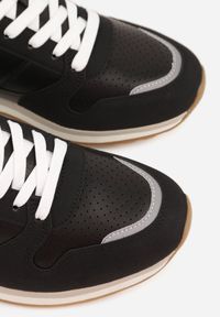 Born2be - Czarne Klasyczne Buty Sportowe Sneakersy z Perforacją na Nosku Lasthora. Okazja: na co dzień, na spotkanie biznesowe, do pracy. Kolor: czarny. Materiał: jeans. Szerokość cholewki: normalna. Wzór: kratka #6