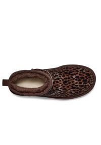 Ugg - Buty zimowe damskie UGG W Classic Ultra Mini. Okazja: na plażę. Kolor: brązowy. Materiał: materiał. Sezon: zima. Styl: młodzieżowy #3