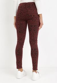Born2be - Bordowe Spodnie Skinny Dianolea. Kolor: czerwony. Materiał: tkanina. Długość: długie. Wzór: gładki, aplikacja, nadruk