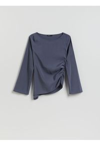 Reserved - Bluzka z asymetrycznym dołem - szary. Kolor: szary. Materiał: tkanina, wiskoza #1