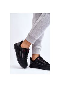 Damskie Niskie Sneakersy Cross Jeans LL2R4012C Czarne. Zapięcie: sznurówki. Kolor: czarny. Materiał: materiał, skóra ekologiczna. Obcas: na platformie #11