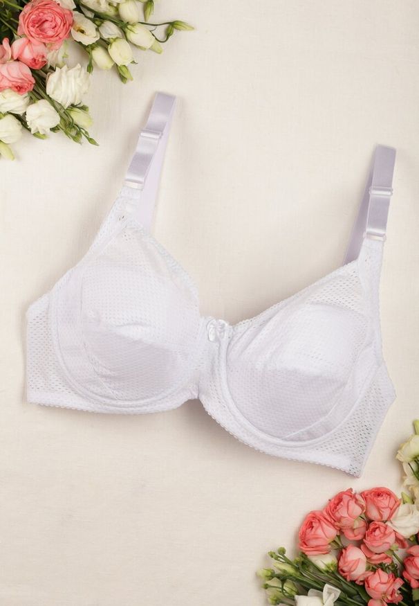 Born2be - Biały Klasyczny Biustonosz z Regulowanymi Ramiączkami Jaymes. Kolekcja: plus size. Kolor: biały. Materiał: tkanina. Wzór: gładki