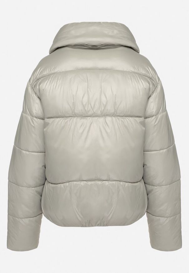 Born2be - Jasnozielona Pikowana Kurtka Puchowa z Ozdobnym Kołnierzem i Wsuwanymi Kieszeniami Lablina. Okazja: na co dzień. Kolor: zielony. Materiał: puch. Styl: klasyczny, casual, elegancki