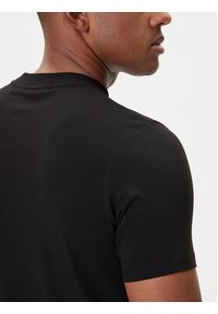 Karl Lagerfeld - KARL LAGERFELD T-Shirt 755053 554235 Czarny Regular Fit. Typ kołnierza: dekolt w karo. Kolor: czarny. Materiał: bawełna #4