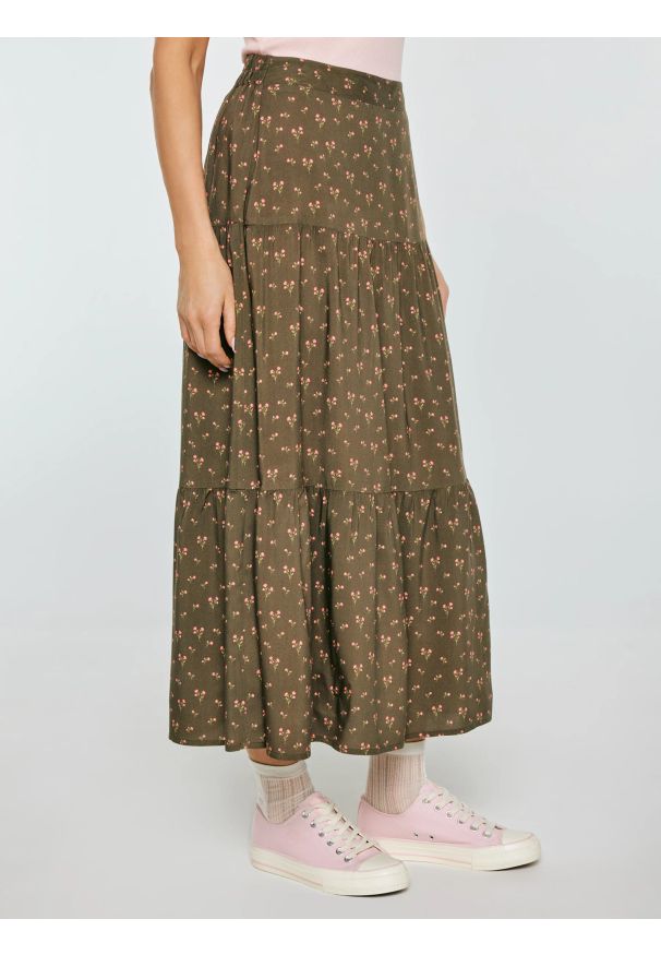 Big-Star - Spódnica damska midi z wiskozy z motywem kwiatowym khaki Vendi 303. Okazja: do pracy. Kolor: zielony. Materiał: wiskoza. Wzór: kwiaty. Styl: elegancki