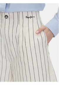 Pepe Jeans Szorty materiałowe Henar PL801163 Beżowy Loose Fit. Kolor: beżowy. Materiał: bawełna