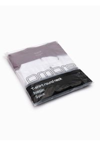 Ombre Clothing - Zestaw bawełnianych t-shirtów męskich BASIC z okrągłym dekoltem – czarny/biały/bordowy V6. Okazja: na co dzień. Kolor: czerwony. Materiał: bawełna. Styl: klasyczny, casual #6