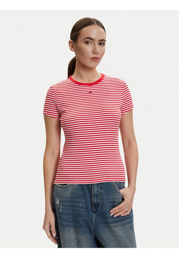 Tommy Jeans T-Shirt DW0DW17383 Czerwony Slim Fit. Kolor: czerwony. Materiał: bawełna