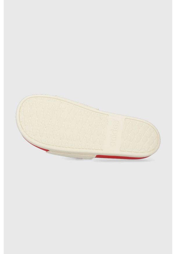 Adidas - adidas klapki Adilette męskie kolor czerwony. Kolor: czerwony. Materiał: materiał. Obcas: na obcasie. Wysokość obcasa: niski