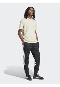 Adidas - adidas T-Shirt Trefoil Essentials IR9689 Beżowy Regular Fit. Kolor: beżowy. Materiał: bawełna #4