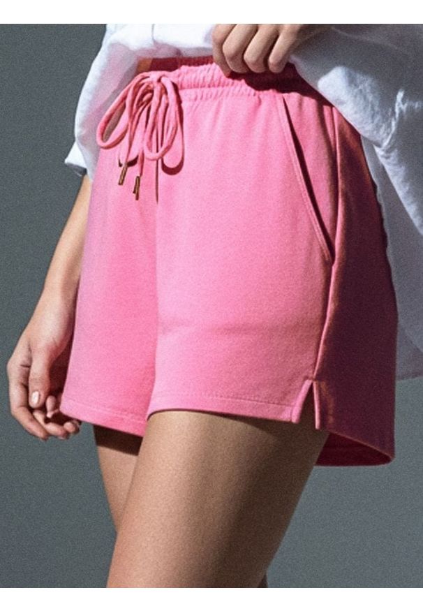 Sinsay - Szorty basic - różowy. Kolor: różowy. Materiał: bawełna