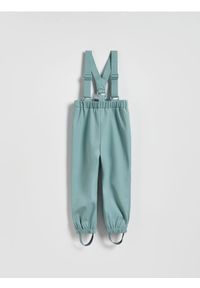 Reserved - Spodnie na szelkach - jasnozielony. Kolor: zielony. Materiał: tkanina #1