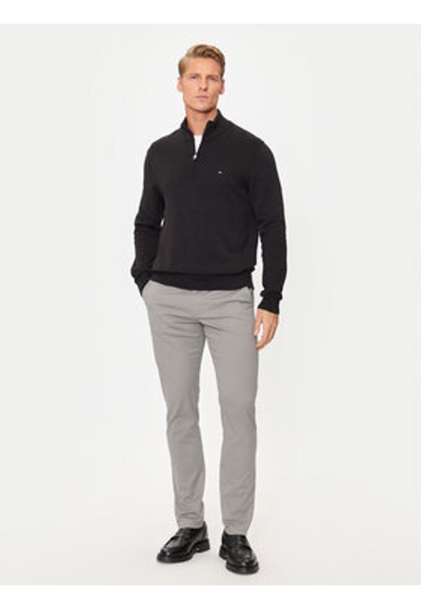TOMMY HILFIGER - Tommy Hilfiger Sweter Essential MW0MW37331 Czarny Regular Fit. Kolor: czarny. Materiał: bawełna