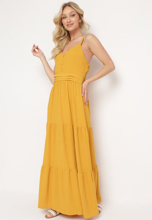 Born2be - Żółta Sukienka na Regulowanych Ramiączkach z Gumką w Pasie Ebisina. Okazja: na co dzień. Kolor: żółty. Materiał: tkanina. Długość rękawa: na ramiączkach. Sezon: lato. Styl: casual, elegancki