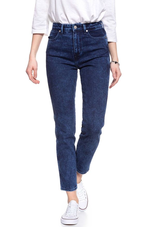 Wrangler - WRANGLER RETRO SLIM GLACE BLUE W239HM18A. Stan: podwyższony. Styl: retro