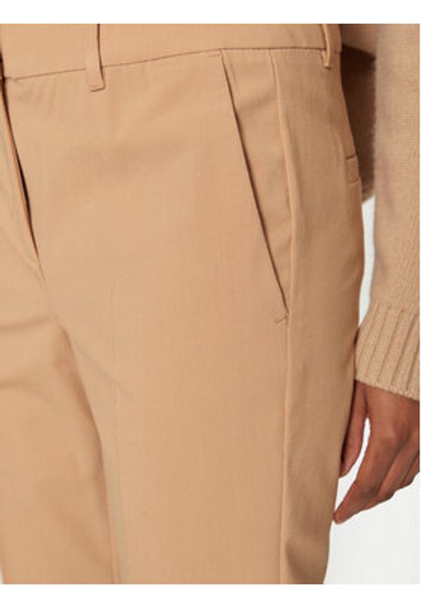 Marella Spodnie materiałowe Gerona 2423136052 Brązowy Straight Fit. Kolor: brązowy. Materiał: syntetyk