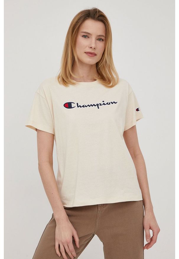 Champion t-shirt bawełniany 115351 kolor beżowy 115351-BS148. Okazja: na co dzień. Kolor: beżowy. Materiał: bawełna. Wzór: aplikacja. Styl: casual