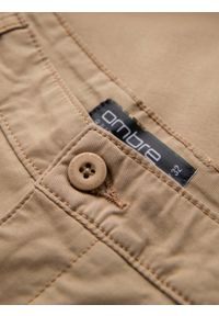 Ombre Clothing - Klasyczne męskie szorty chino z podwiniętą nogawką - beżowe V11 - Rozmiar: M. Kolor: beżowy. Materiał: elastan, bawełna. Sezon: lato. Styl: klasyczny #3