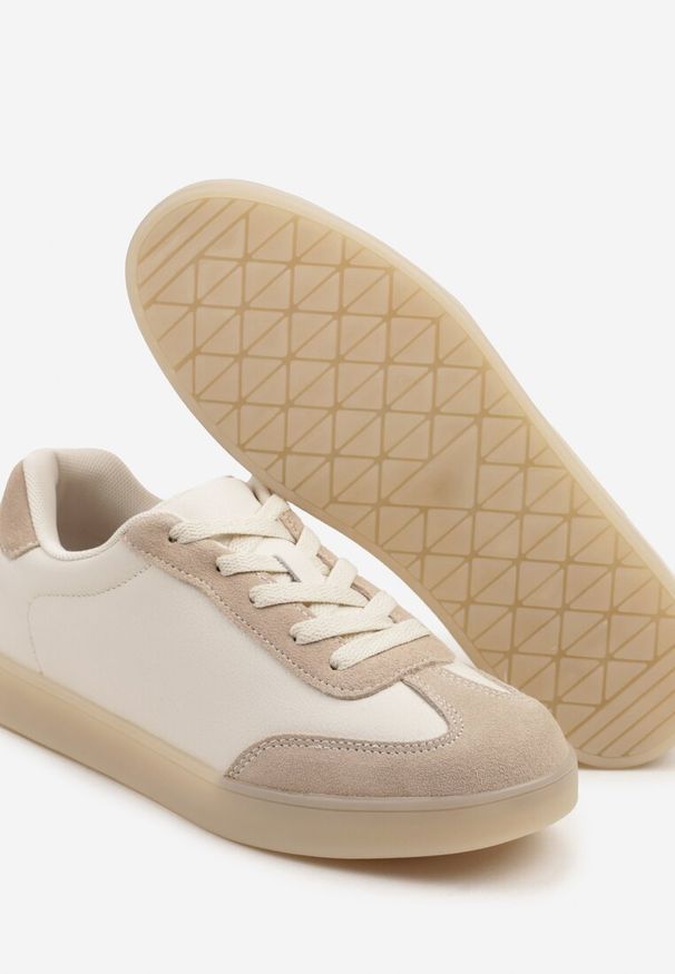 Renee - Beżowe Skórzane Sneakersy Ozdobione Perforacją Tulozi. Okazja: na co dzień. Kolor: beżowy. Materiał: skóra. Wzór: aplikacja