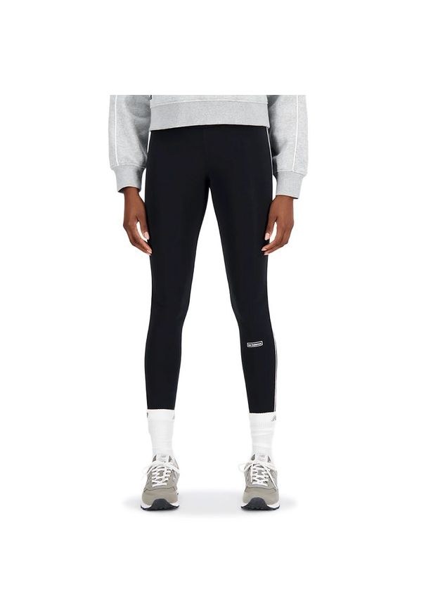 Legginsy New Balance WP33510BK - czarne. Stan: podwyższony. Kolor: czarny. Materiał: bawełna. Styl: sportowy, elegancki