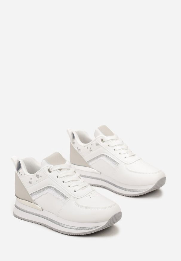 Renee - Białe Sznurowane Sneakersy na Grubej Podeszwie z Cekinami i Brokatem Zallie. Okazja: na co dzień. Zapięcie: pasek. Kolor: biały