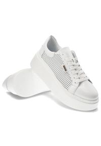 DAMISS - Białe Sneakersy Damiss Modne Obuwie Damskie. Kolor: biały. Materiał: materiał. Szerokość cholewki: normalna #8