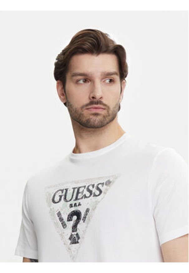 Guess T-Shirt M5YI15 I3Z14 Biały Regular Fit. Kolor: biały. Materiał: bawełna
