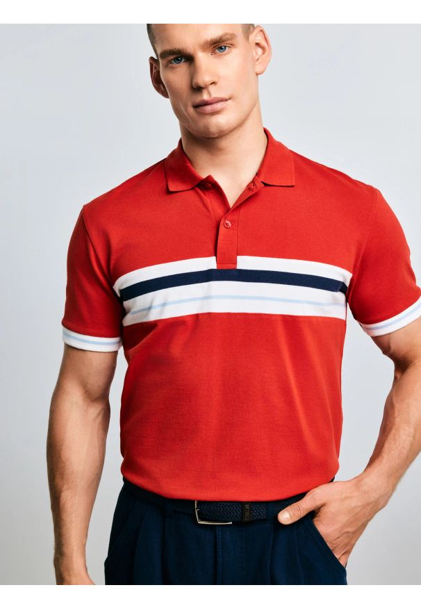 Big-Star - Koszulka męska polo czerwona Poloer 704. Typ kołnierza: polo. Kolor: czerwony. Materiał: dzianina. Wzór: aplikacja, paski. Styl: klasyczny