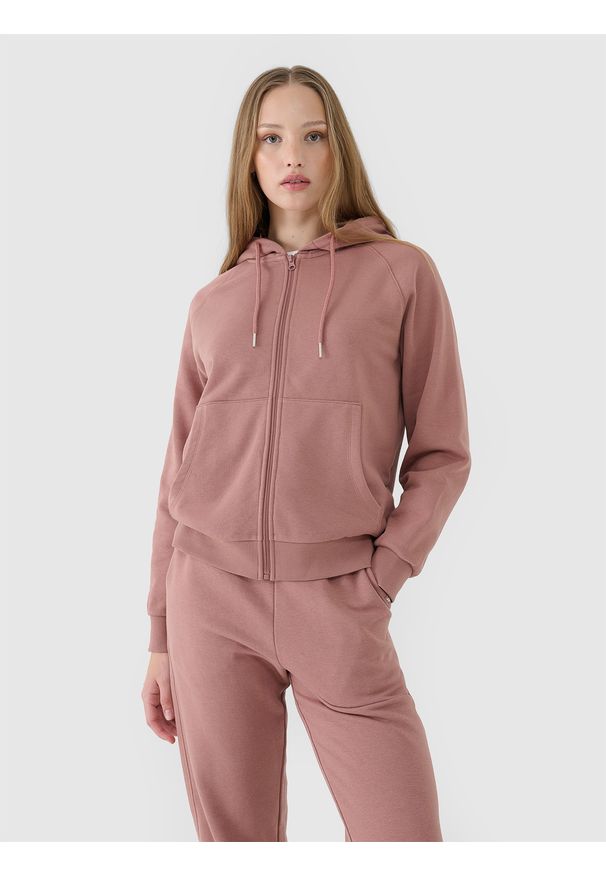 4f - 4F Bluza dresowa rozpinana z kapturem damska - brązowa XS. Okazja: na co dzień. Typ kołnierza: kaptur. Kolor: brązowy. Materiał: dresówka. Długość rękawa: raglanowy rękaw. Wzór: gładki, ze splotem. Styl: sportowy, casual