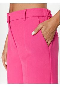 YAS Spodnie materiałowe 26030711 Różowy Regular Fit. Kolor: różowy. Materiał: syntetyk #4