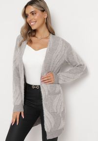 Born2be - Szary Puszysty Kardigan Niezapinany Heliture. Kolekcja: plus size. Kolor: szary. Materiał: dzianina. Długość rękawa: długi rękaw. Długość: długie #4