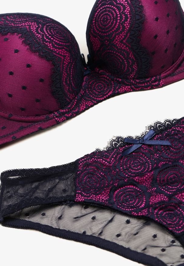 Born2be - Granatowo-Fuksjowy Koronkowy Komplet Biustonosz i Figi Ozdobione Kokardą Iririth. Kolor: niebieski. Materiał: koronka. Wzór: aplikacja