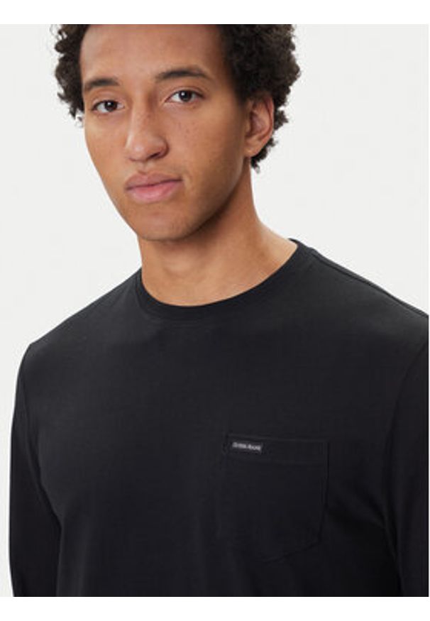 Guess Jeans Longsleeve M5BI77 K8FQ4 Czarny Regular Fit. Kolor: czarny. Materiał: bawełna. Długość rękawa: długi rękaw