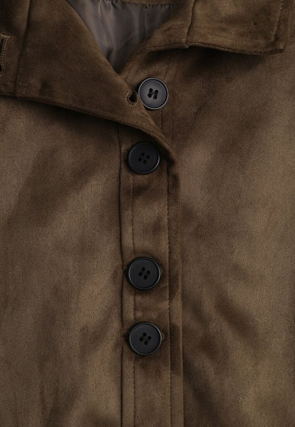 Renee - Ciemnobeżowa Kurtka Bomber Jacket Ozdobiona Guzikami Quilimi. Okazja: na co dzień. Kolor: beżowy. Wzór: aplikacja. Styl: casual, elegancki