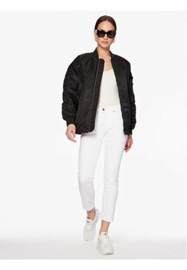 Calvin Klein Jeans Kurtka bomber J20J221082 Czarny Oversize. Kolor: czarny. Materiał: syntetyk