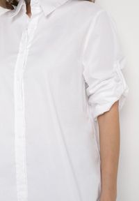 Born2be - Biała Klasyczna Koszula z Bawełny Oversize Heriadie. Kolor: biały. Materiał: bawełna. Styl: klasyczny #3