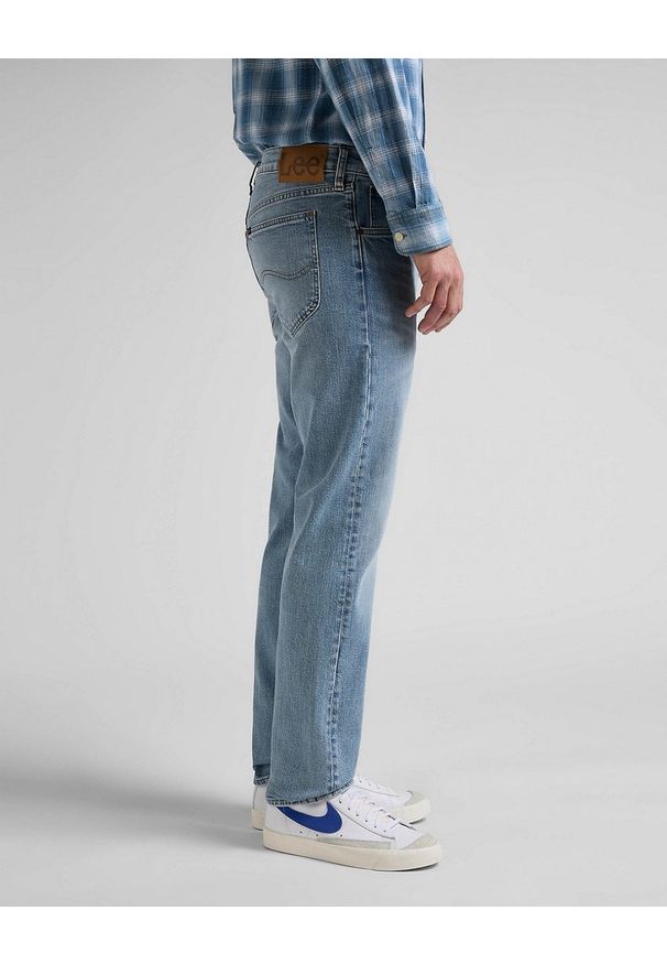 Lee - LEE DAREN ZIP FLY MĘSKIE SPODNIE JEANSOWE LT USED MARVIN L707KNMB 112145462. Okazja: na co dzień. Długość: długie. Sezon: lato. Styl: casual